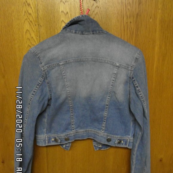 Cropped Jean Jacket - Picture 3 of 4